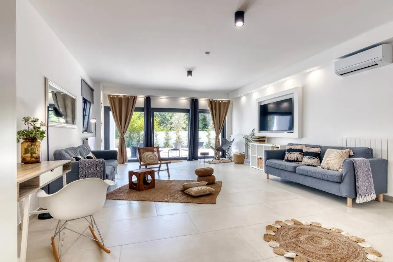 Design Villa M Πούλα