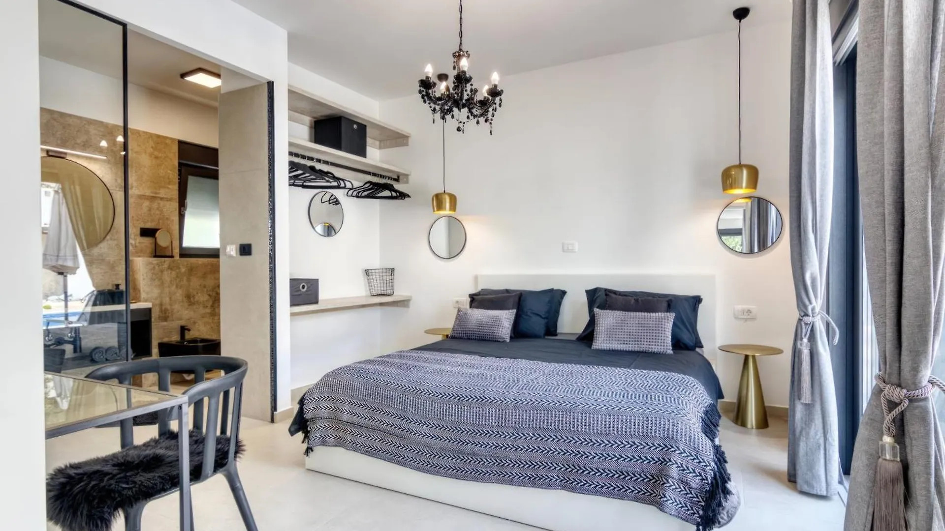 Design Villa M Πούλα